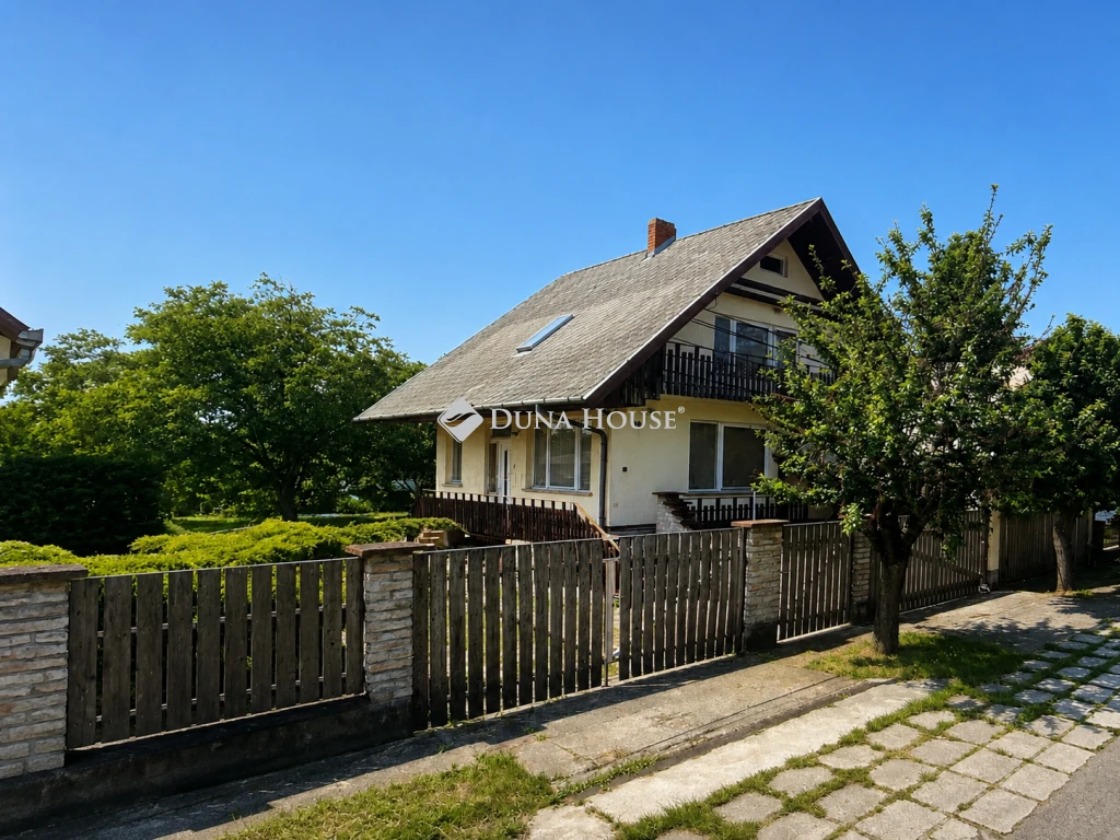 Eladó ház, Balatonlelle