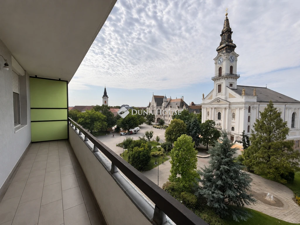 Eladó lakás, Kecskemét