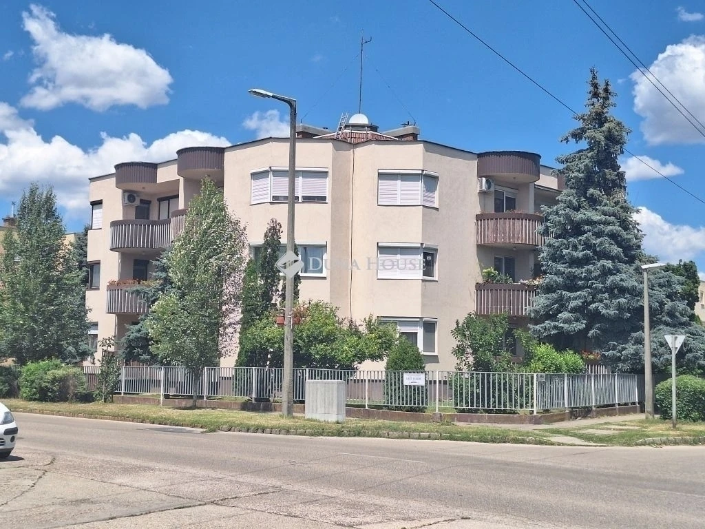 Eladó lakás, Kecskemét