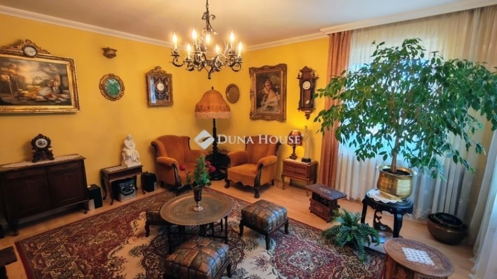 Eladó lakás, Kecskemét