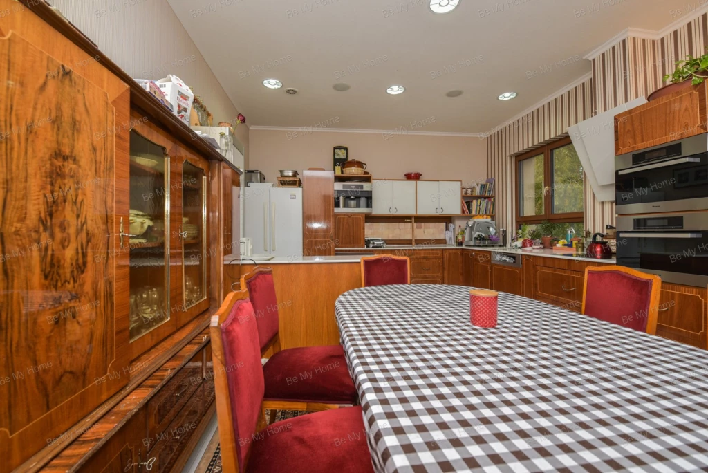 c3-1-name c2-1-name, Budapest III. kerület, Ürömhegy