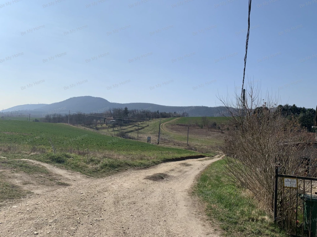 For sale building plot, Pilisborosjenő