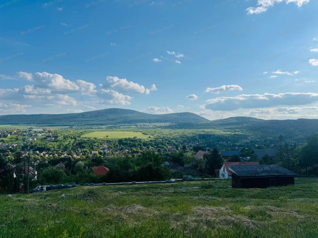 Eladó Építési Összközműves Telek Pomázon, Messelián