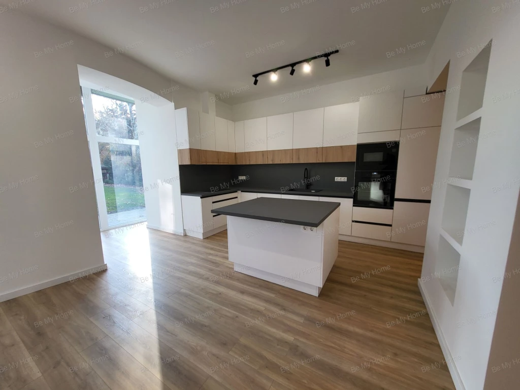 For sale brick flat, Budapest III. kerület, Rómaifürdő