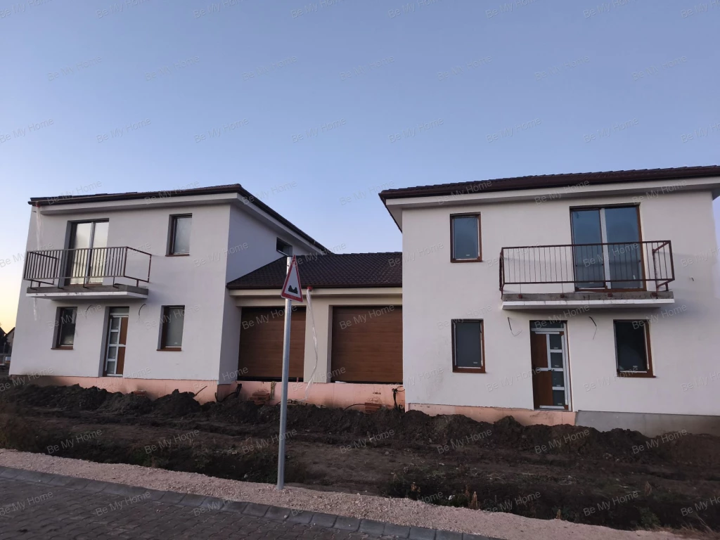 Fót újépítésű lakóparkjában eladó ikerházak panorámával