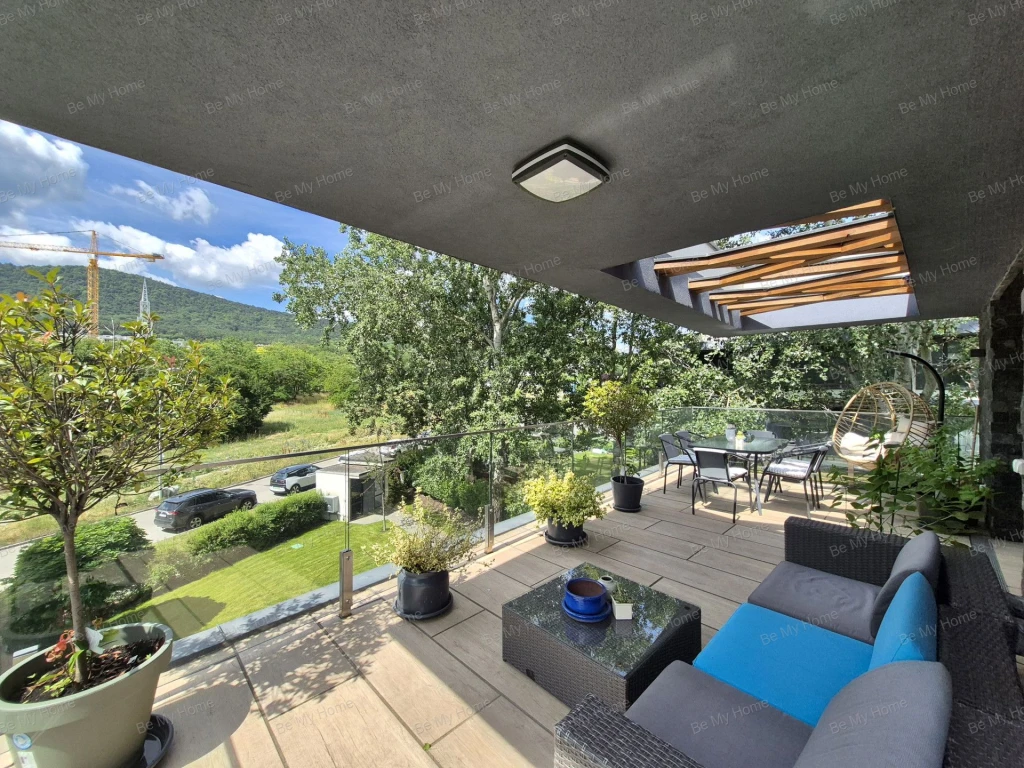 PENTHOUSE ÉLETÉRZÉS HARSÁNYLEJTŐN – PANORÁMA, DUPLA TERASZ, LUXUS MINDEN RÉSZLETBEN!