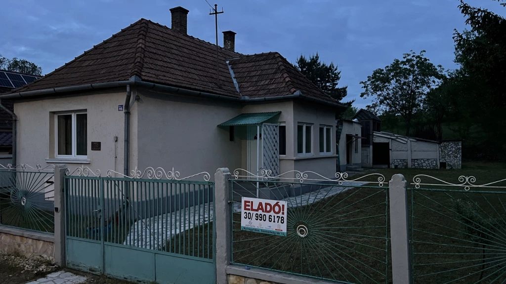Nyíszőlősben takaros porta eladó!