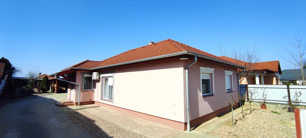 Eladó családi ház, Nyíregyháza, Újkistelekiszőlő