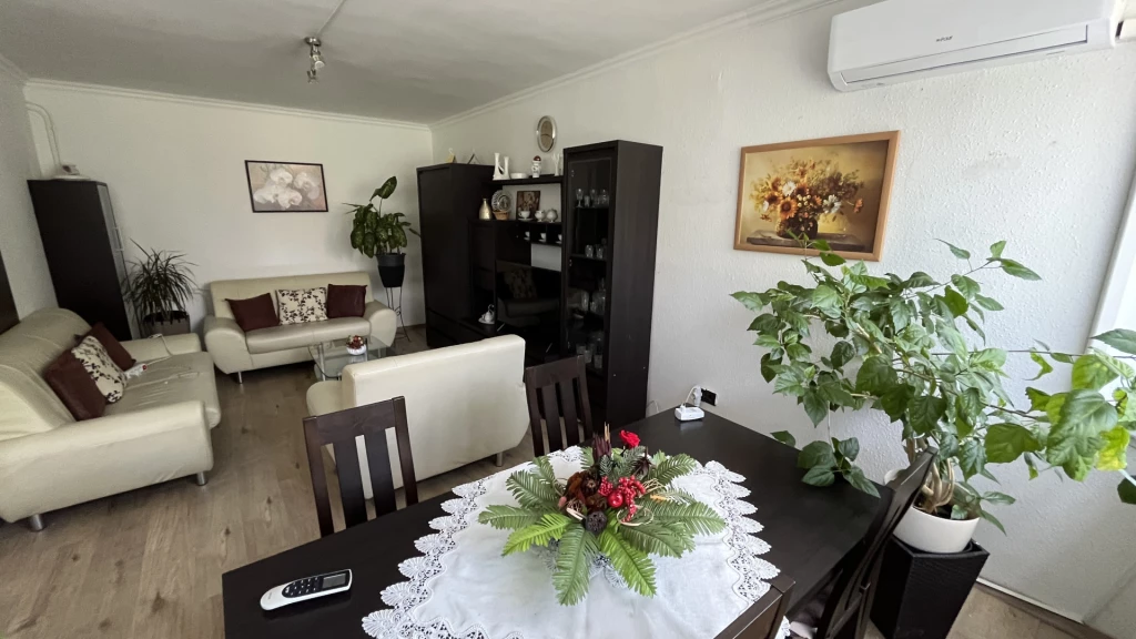 c3-1-name c2-19-name, Nyíregyháza, Kertváros, Fészek