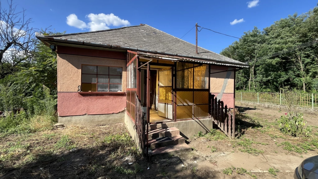 Nyíregyháza határában tanya eladó!