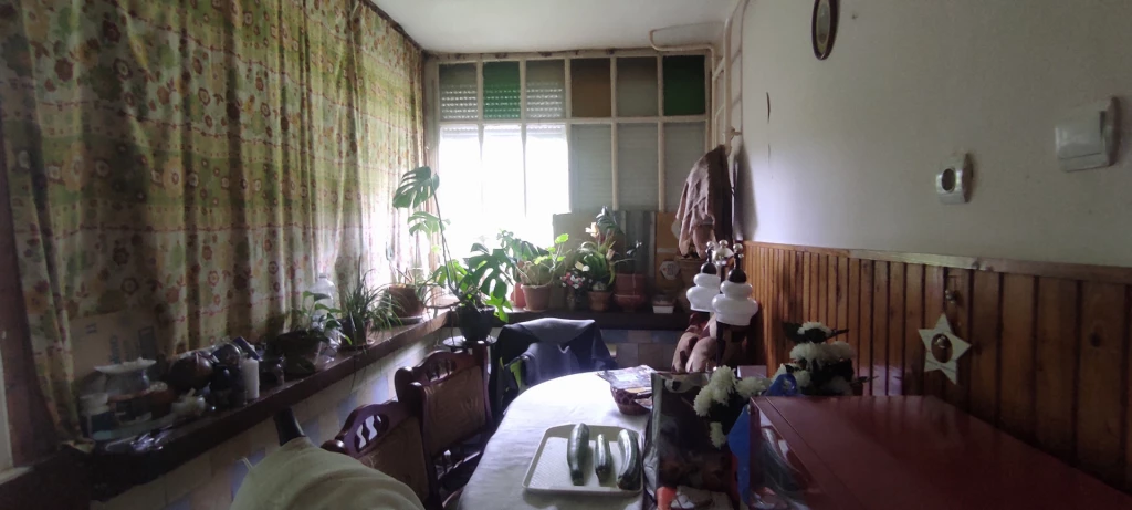 Nyíregyháza-Nagyszállás területén lakhatásra is alkalmas gazdasági épület eladó