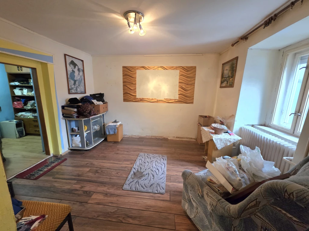 Nyíregyháza belvárosában házikó eladó!