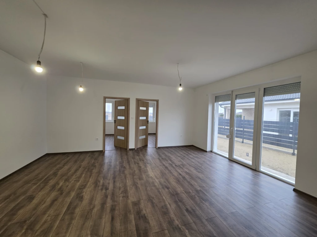 Nyírpazonyban megbízható kivitelezőtől ikerház eladó!