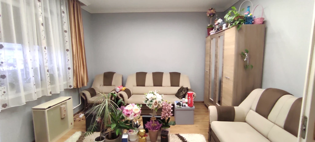 Lakás kényelmével, kertes ház előnyeivel, garázzsal eladó Ibrányban!