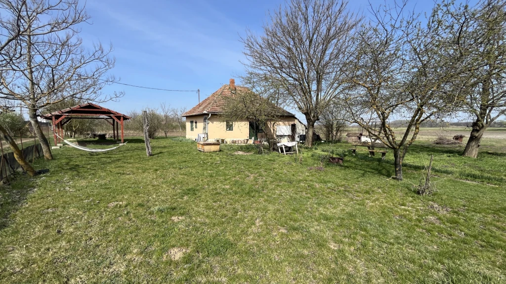 Eladó tanya, Nyíregyháza, Rozsrétbokor