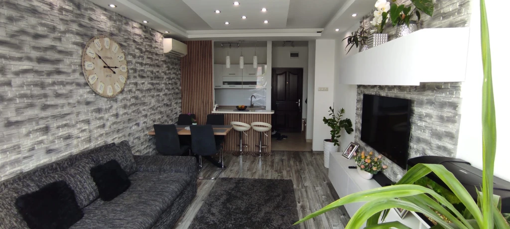 c3-1-name c2-19-name, Nyíregyháza, Belváros