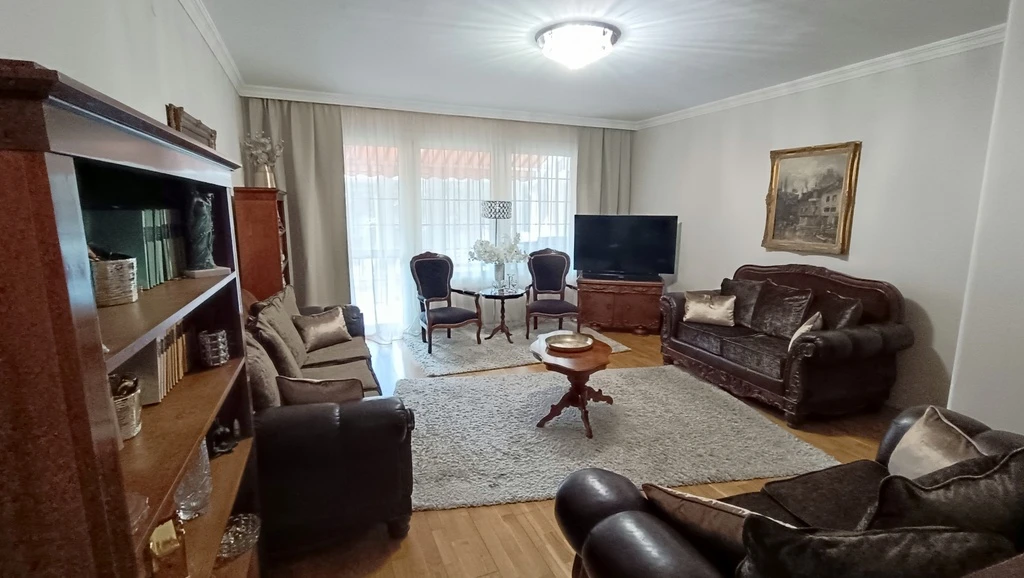 Nyíregyházán a Korányin, Eladó egy szuper, nappali+ 5 szobás 126m2-es sorház.