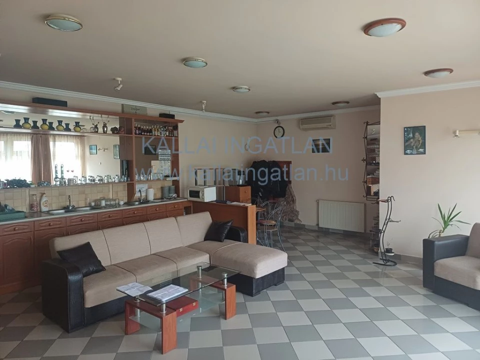 Eladó családi ház, Nyíregyháza