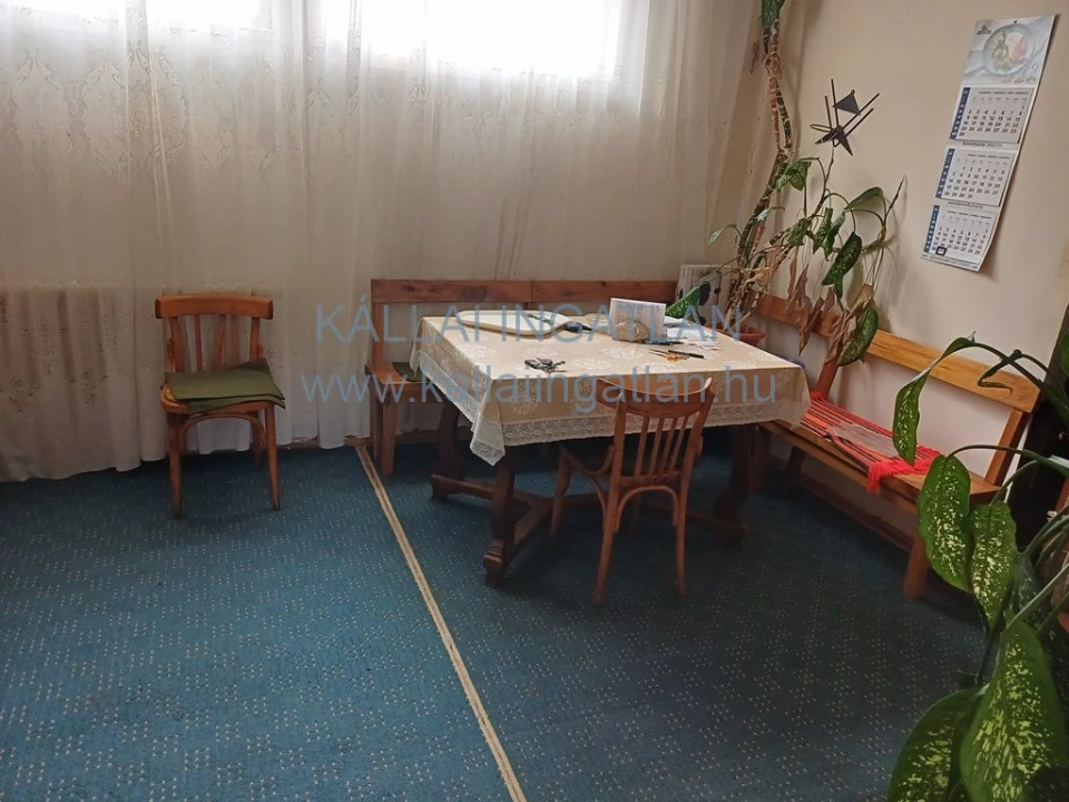 Eladó családi ház, Gávavencsellő