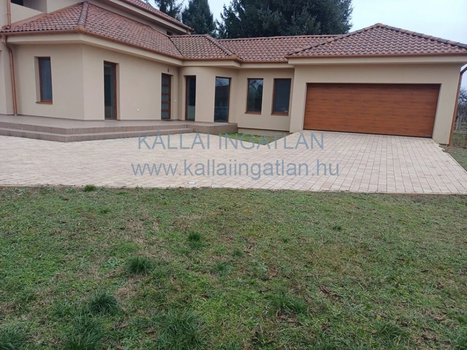 Kiadó ikerház, Nyíregyháza, Templom utca