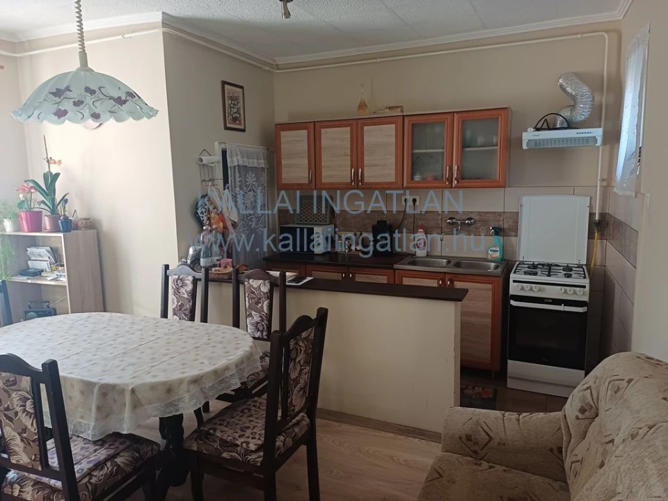 Eladó családi ház, Kótaj