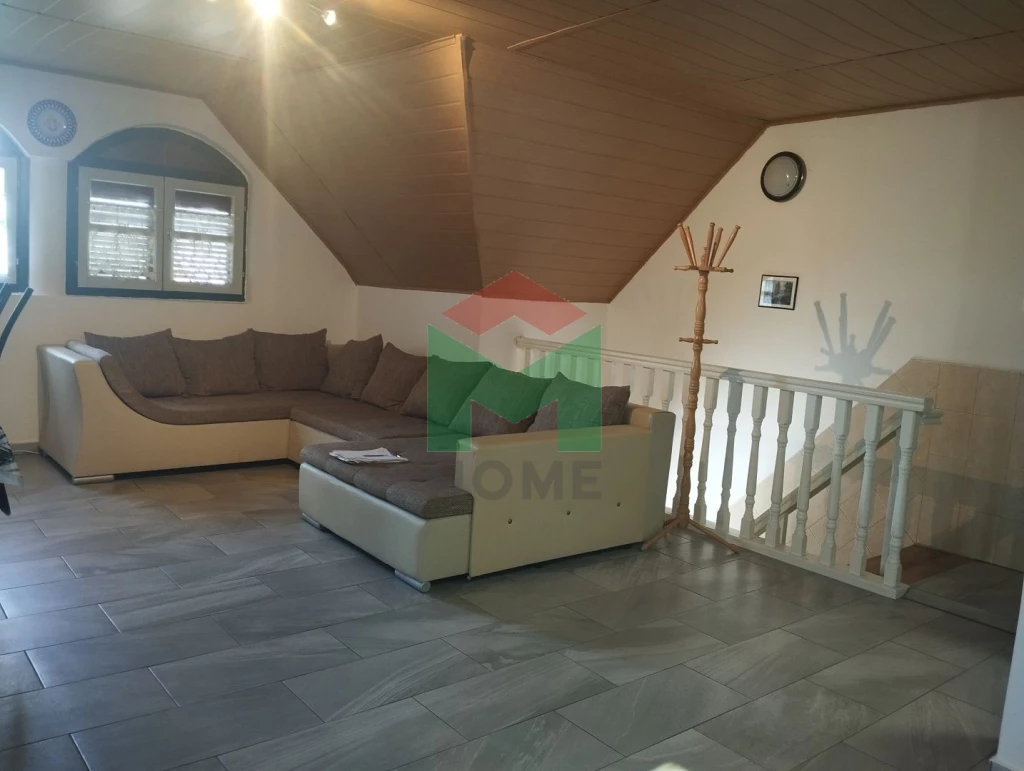 Eladó Balatonközeli Családi ház