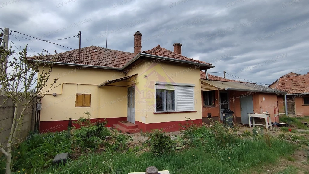 Szabadkígyóson felújítandó családi ház eladó