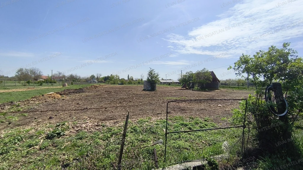 Békéscsabán 3 db építési telket kínálunk eladásra Kenderföldeken.