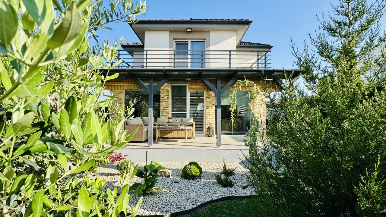 For sale house, Levél