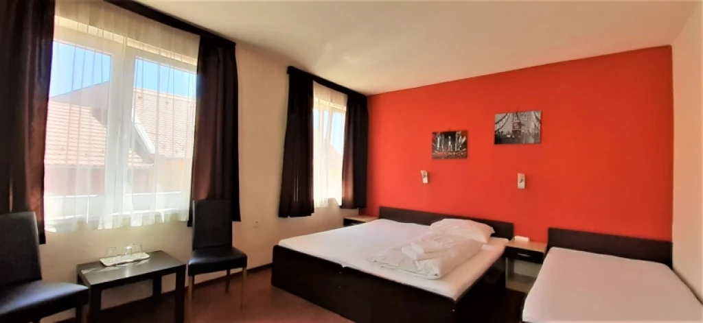 Kiadó téglalakás, Pécs, Belváros