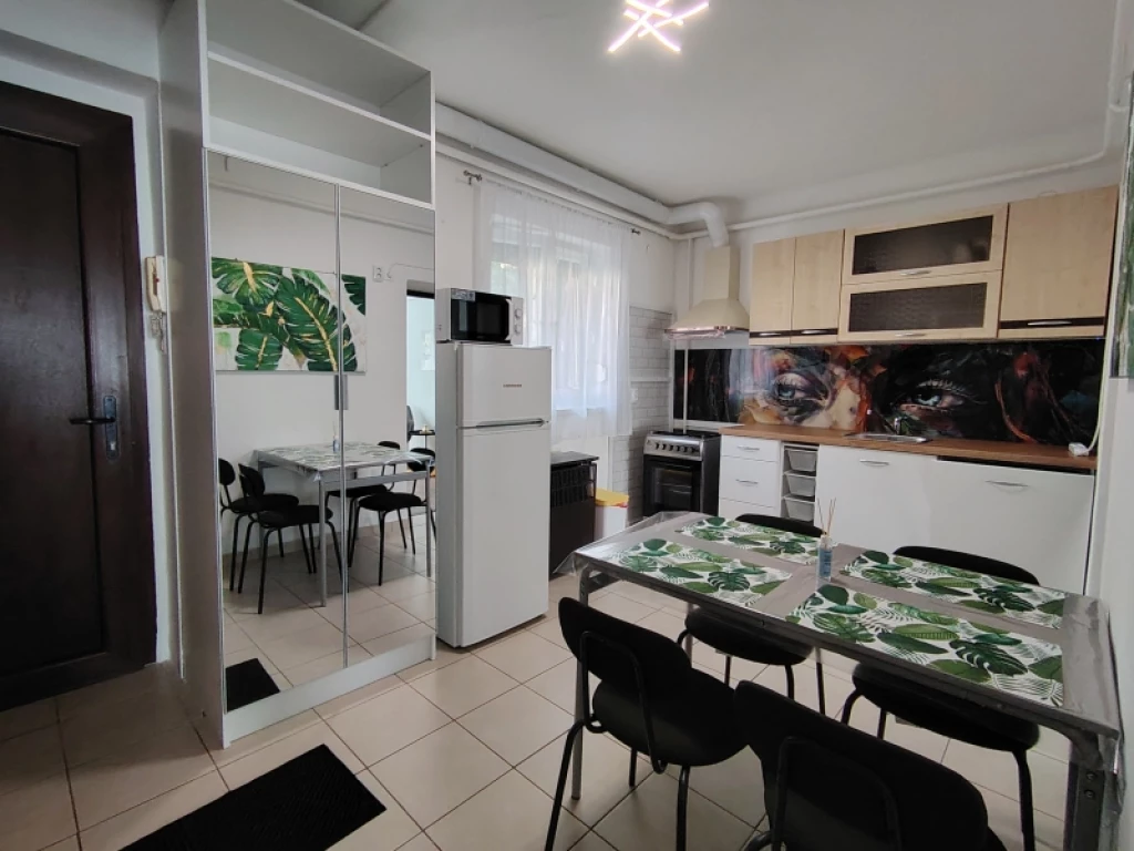 c3-2-name c2-19-name, Pécs, Belváros