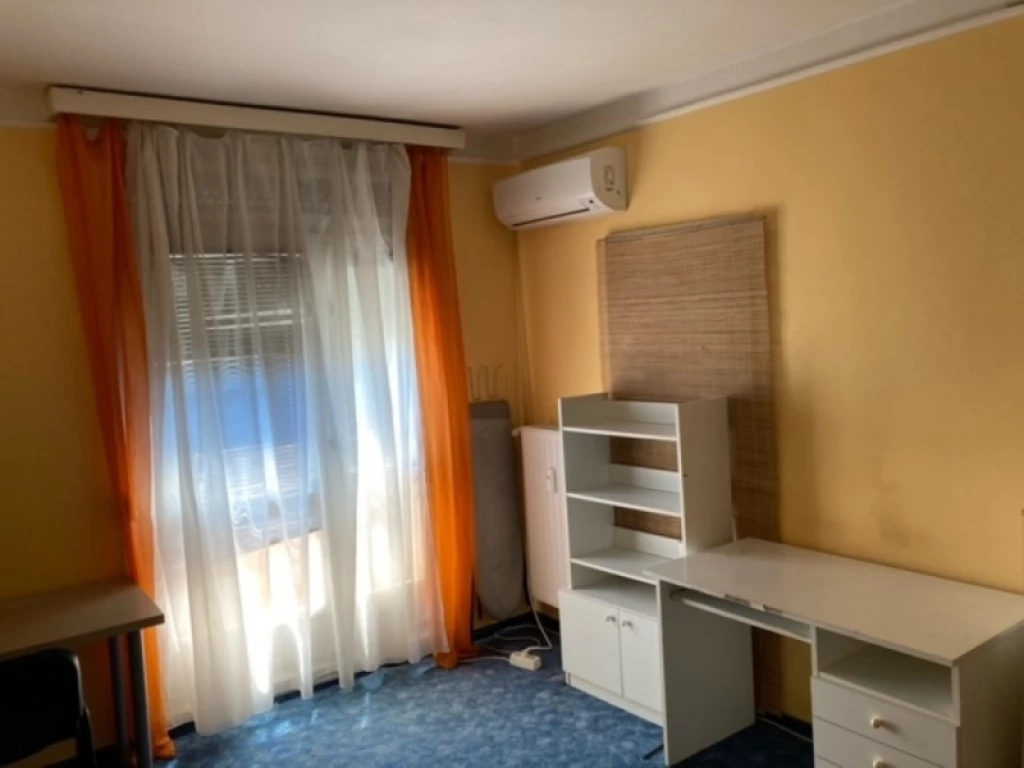 Kiadó panellakás, Pécs, Egyetemváros