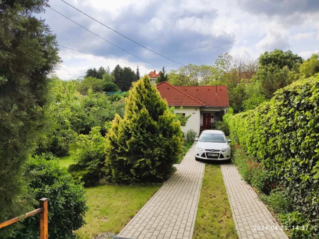 Eladó családi ház, Pécs, Mecsekoldal/Ürög