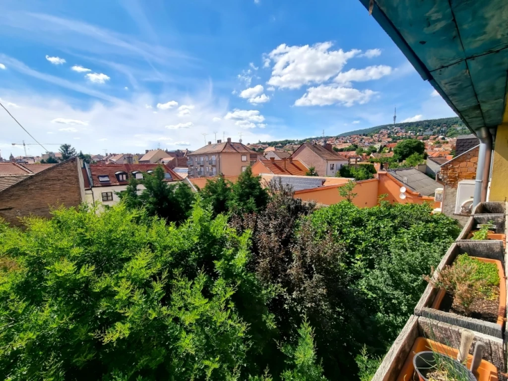 Eladó téglalakás, Pécs, Belváros