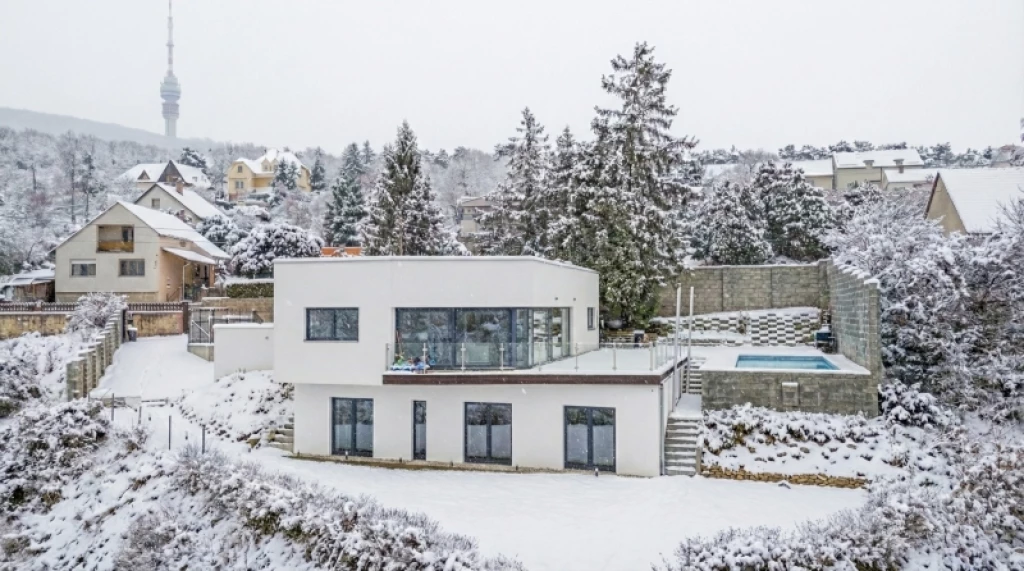 Eladó családi ház, Pécs, Mecsekoldal/Szkókó