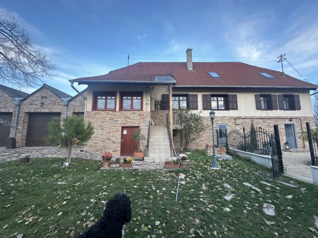 Eladó családi ház, Pécs, Kovácstelep