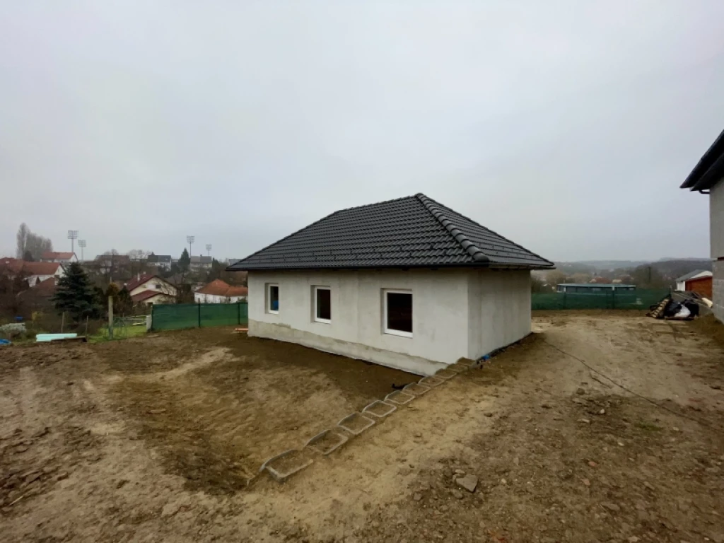 Eladó családi ház, Kozármisleny