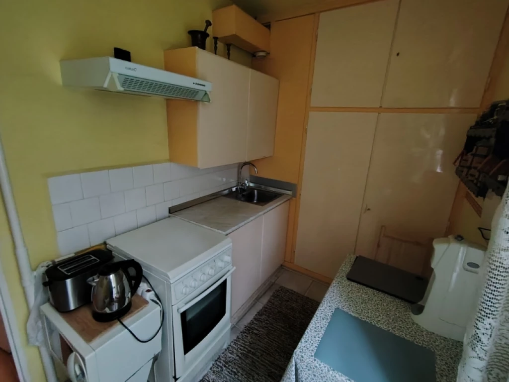 For sale panel flat, Pécs, Egyetemváros
