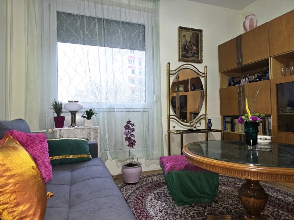 Eladó panellakás, Pécs, Kertváros