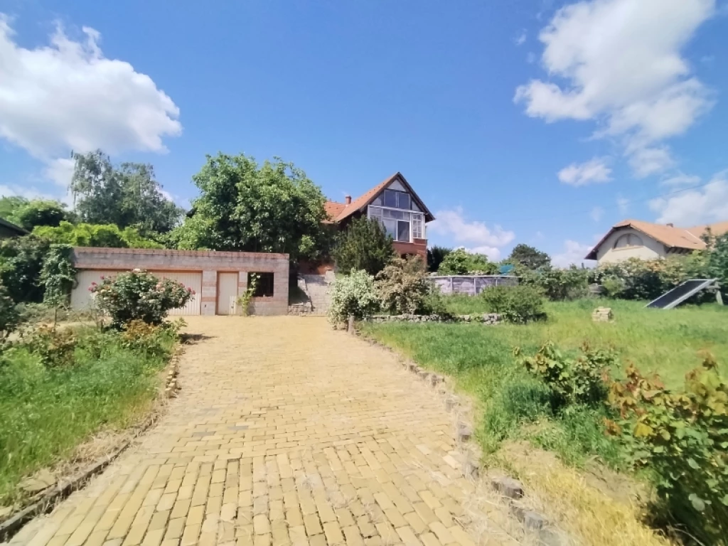 Eladó családi ház, Pécs, Mecsekoldal/Donátus