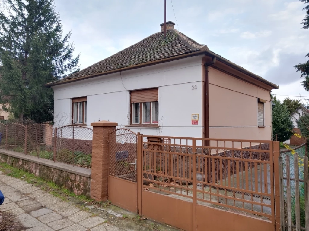 Eladó családi ház, Pécs, Budai-város