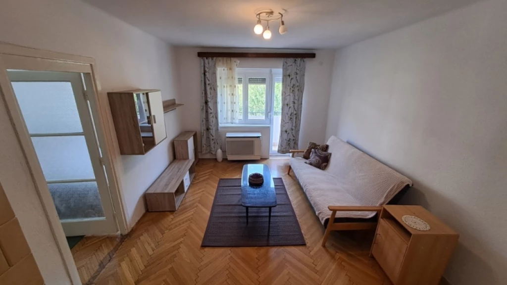 Kiadó téglalakás, Pécs, Belváros