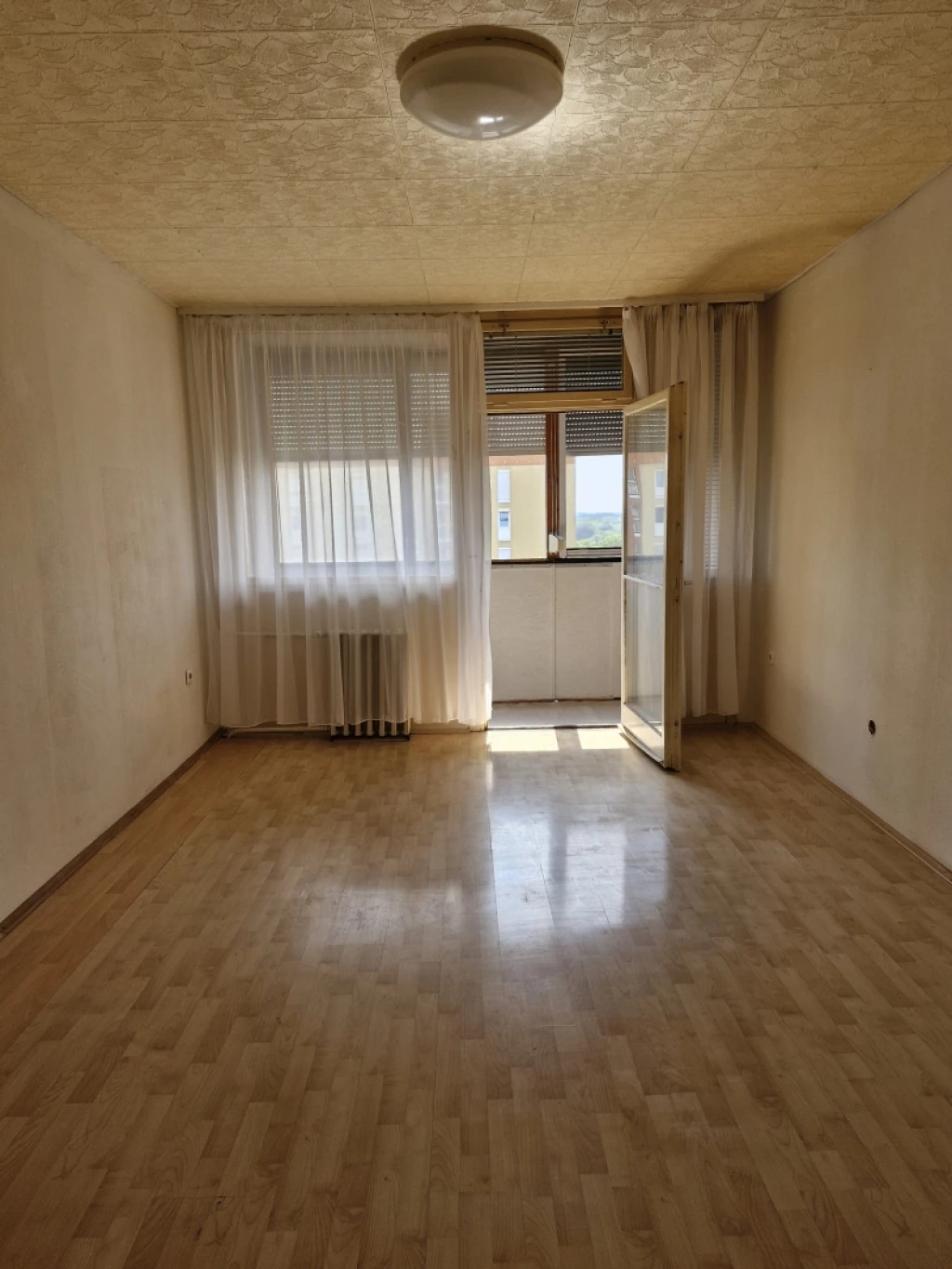 Eladó panellakás, Pécs, Kertváros