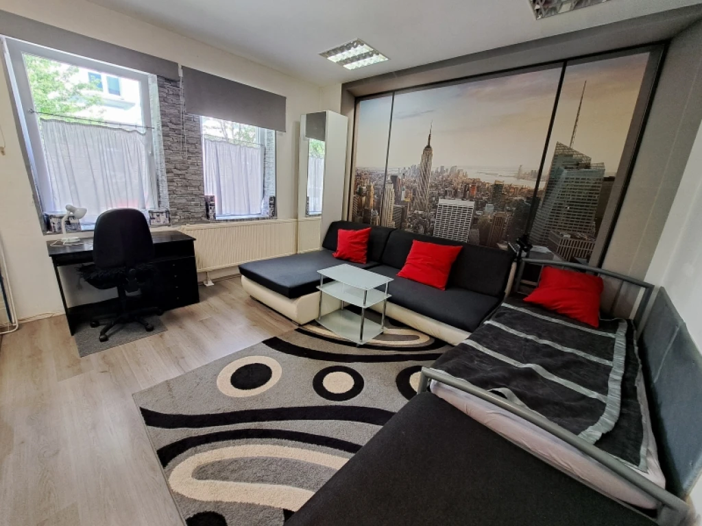 Kiadó téglalakás, Pécs, Belváros