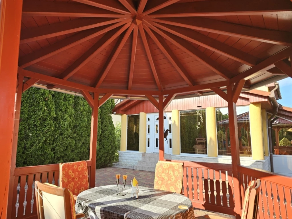 Eladó családi ház, Pogány