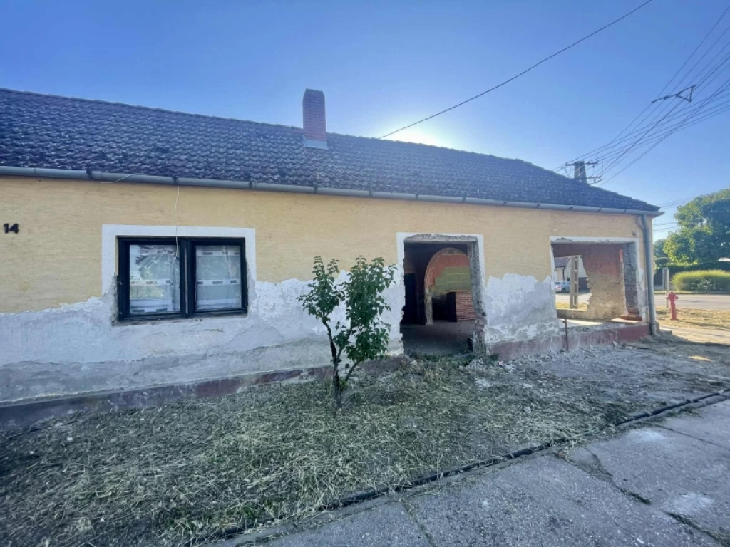 For sale house, Sellye