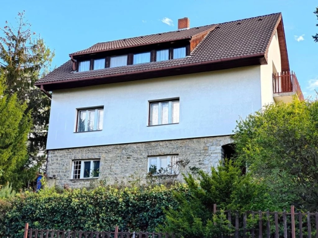 Eladó családi ház, Pécs, Mecsekoldal/Bálics