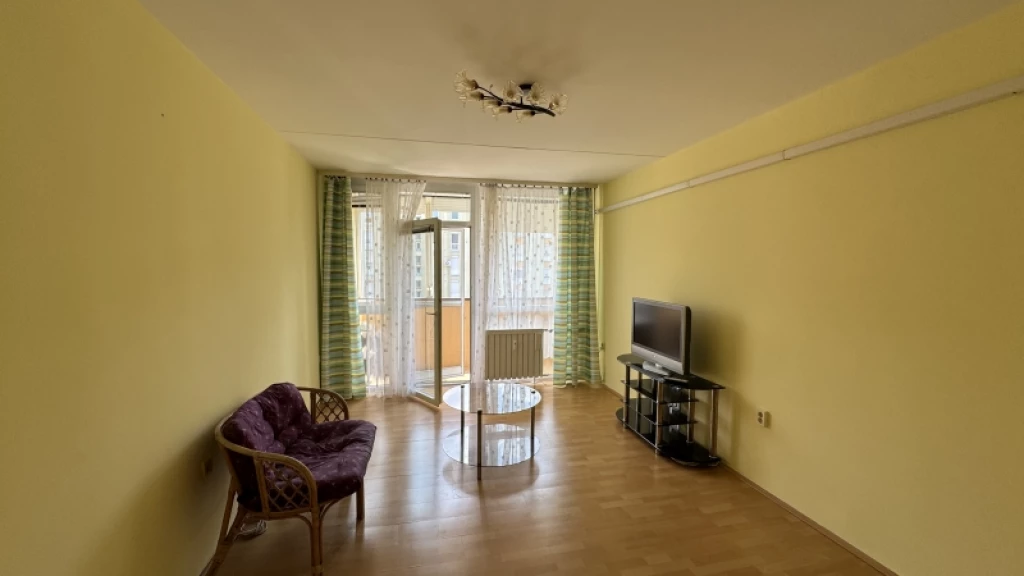 Eladó panellakás, Pécs, Kertváros