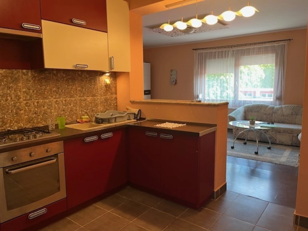 Eladó téglalakás, Pécs, Egyetemváros