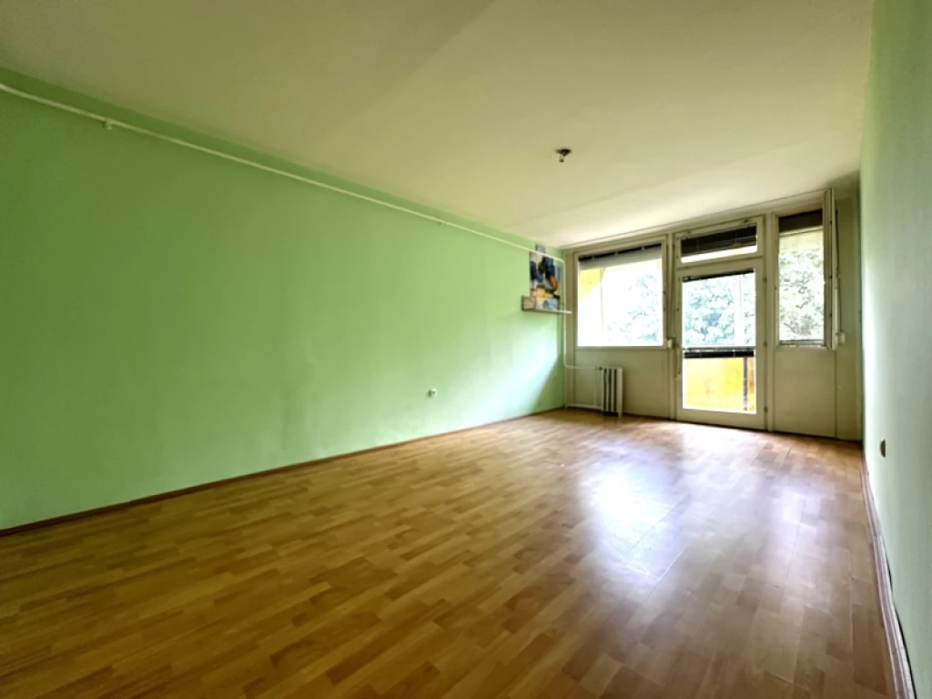 Eladó panellakás, Pécs, Kertváros